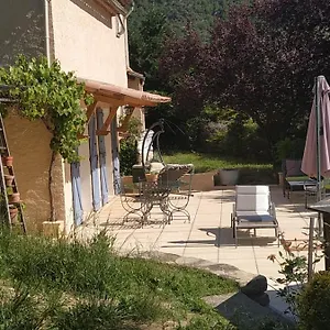 https://joelle-et-daniel.fr-provencehotel.com
