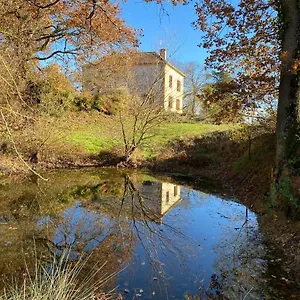 https://la-maison-de-mirande-gers.midi-pyreneeshotels.com